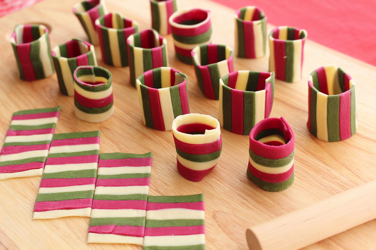 クリスマスのカラフルなパスタ「カラマラータ」