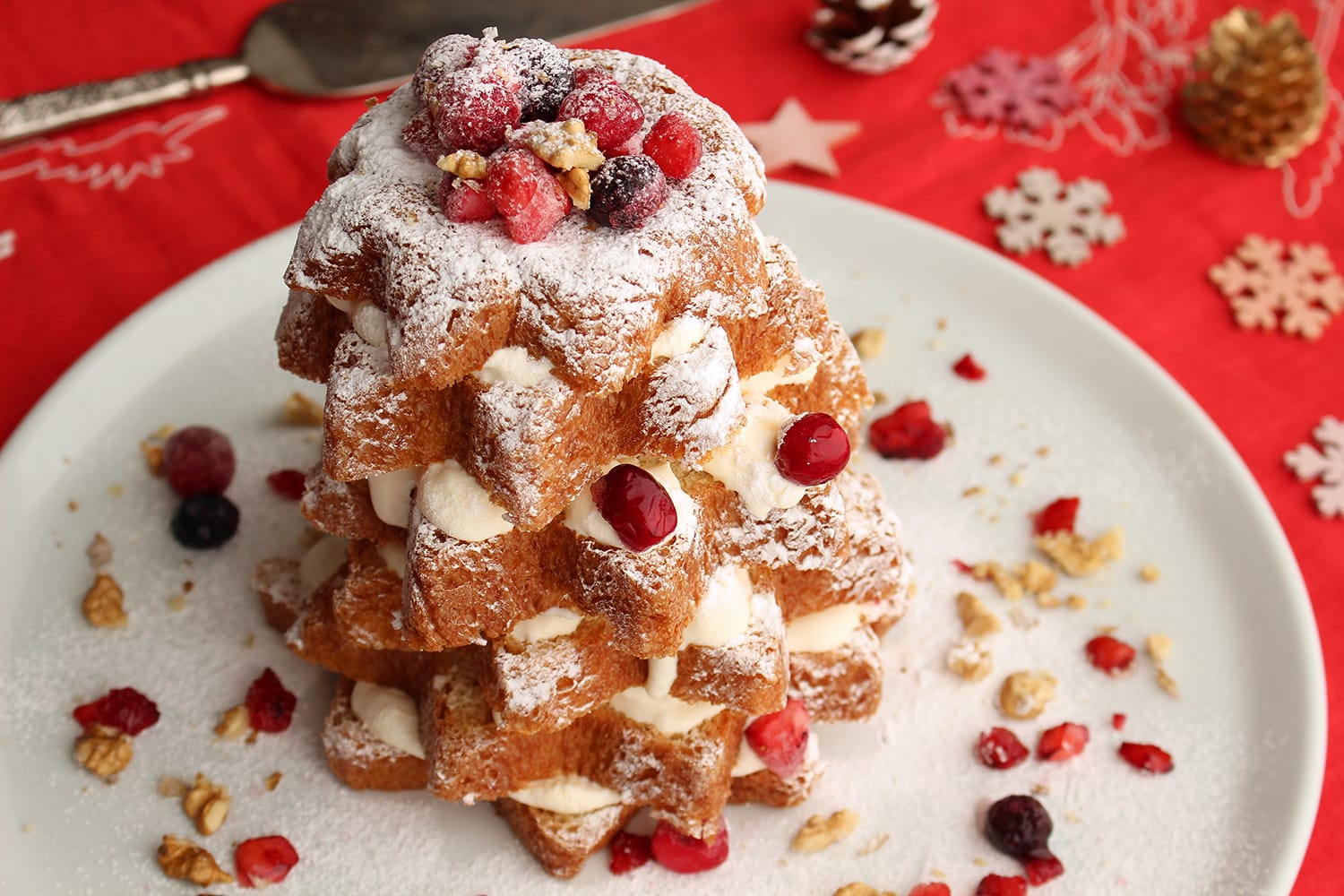 クリスマス菓子パンドーロのケーキ「パンドーロ・ファルチート」