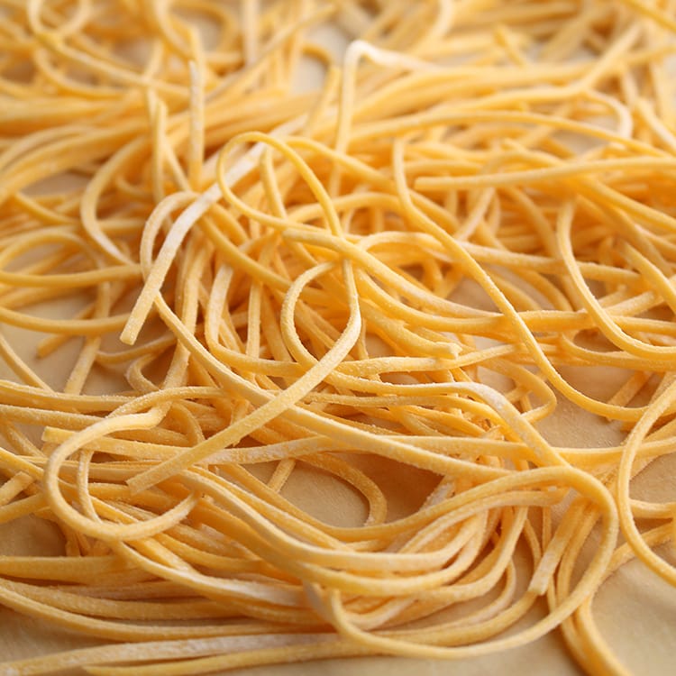 パスタのかたち：タヤリン